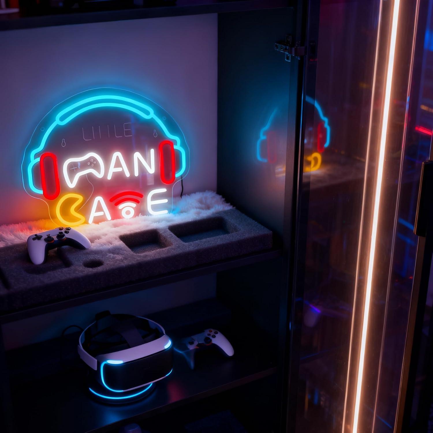 Insegna al Neon a Forma di Cuf - Esports Gaming Room recensione e prezzo
