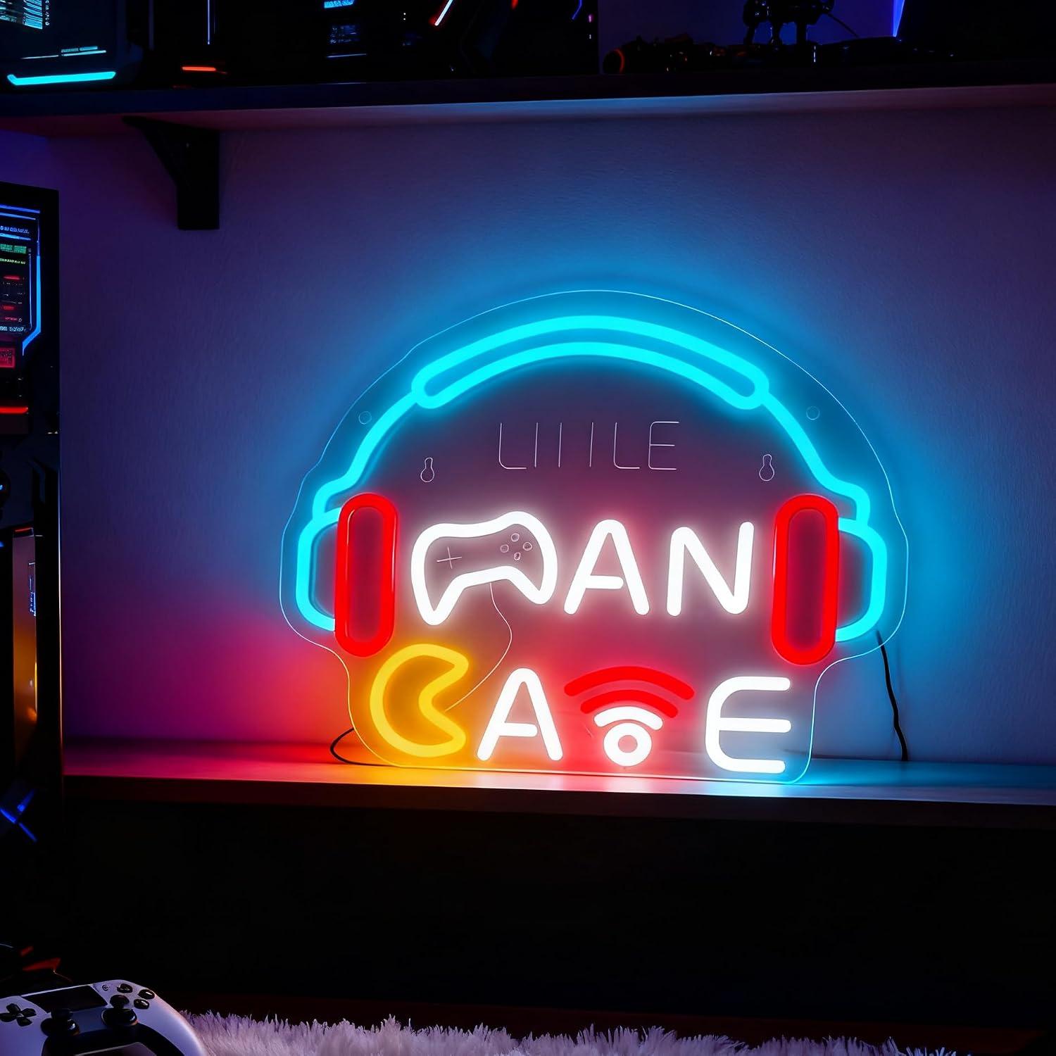 Insegna al Neon a Forma di Cuf - Esports Gaming Room recensione e prezzo